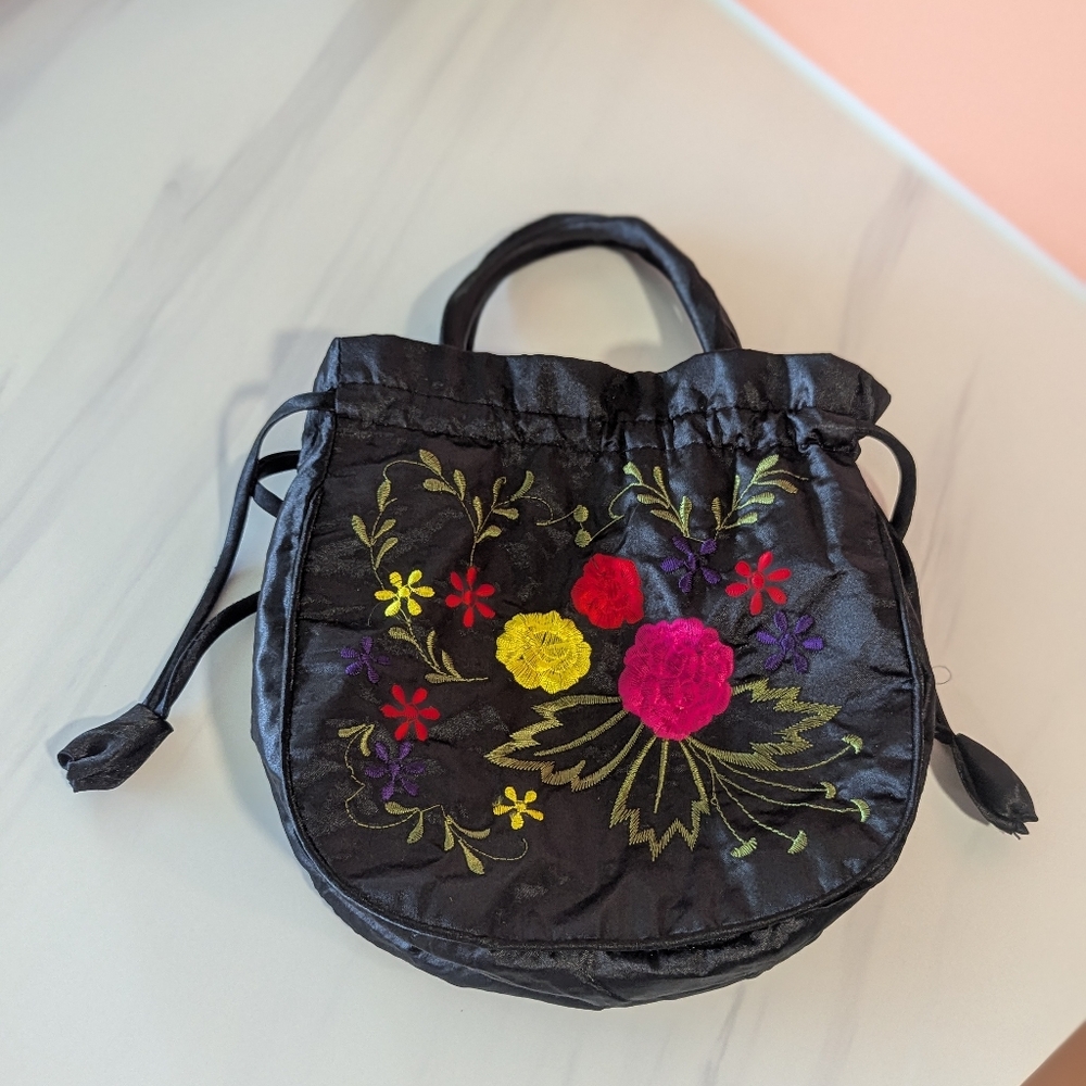 Vintage Embroidered Satin Mini Bag Black Beijing Souvenir Floral Drawstring - Picture 2 of 10